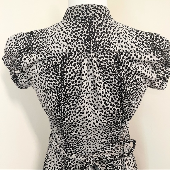 Gorgeous Express Design leopard print wrap dress! - Picture 5 of 9